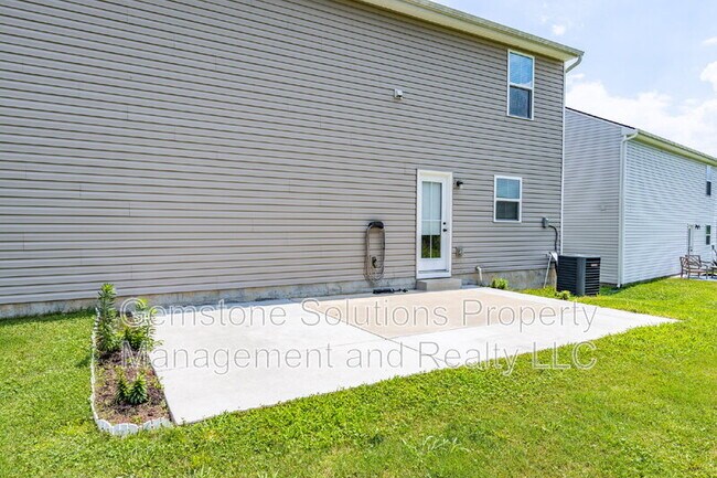 Building Photo - 2057 Westchester Dr