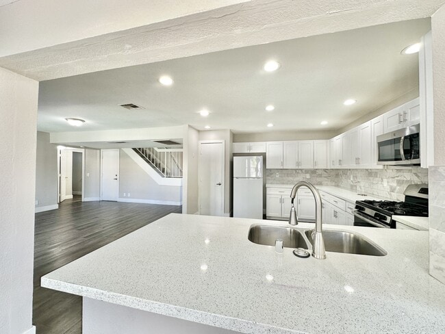 Building Photo - 4067 Arrowood Dr