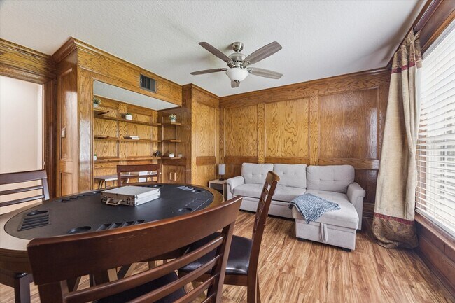 Building Photo - 5152 Huckleberry Cir