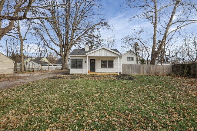 Building Photo - Elegant College Avenue Residence in a Prime Columbus Location