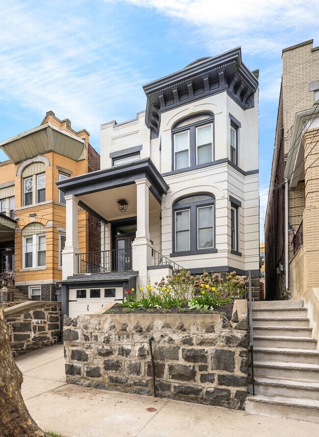 Building Photo - 161 Nesbit St