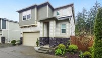 Building Photo - Beautiful, Light-Filled Home Bordering Protected Greenbelt