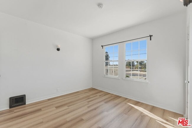 Building Photo - 1335 Redondo Blvd