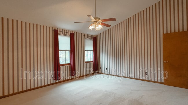 Building Photo - 370 Glenside Ln