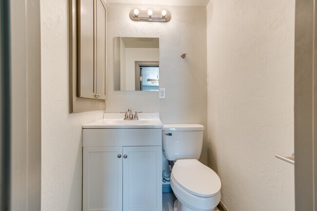 Building Photo - 2408 NW 40th St