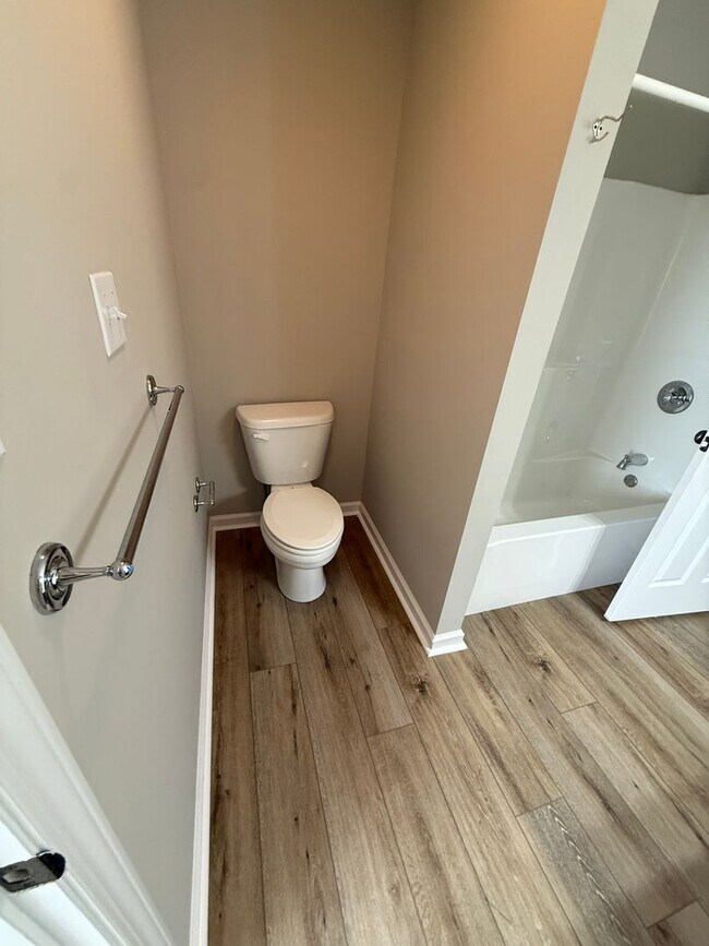 Building Photo - Beautiful Home in West Knoxville