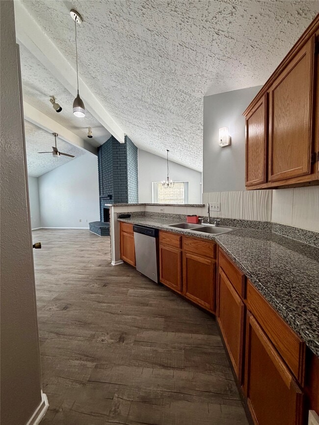 Building Photo - 7111 Golden Dale Ct