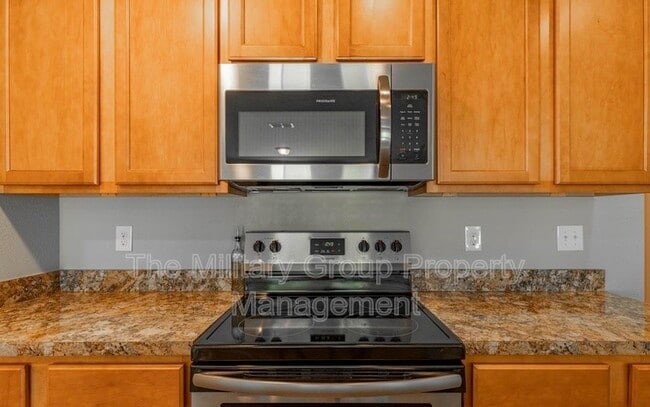 Building Photo - 6914 Sandle Dr
