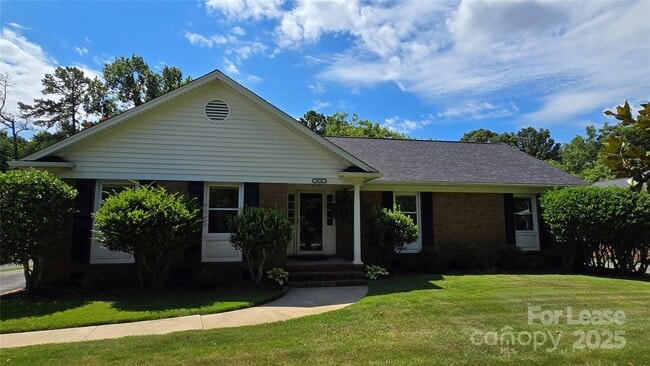 Building Photo - 9124 Sandburg Ave