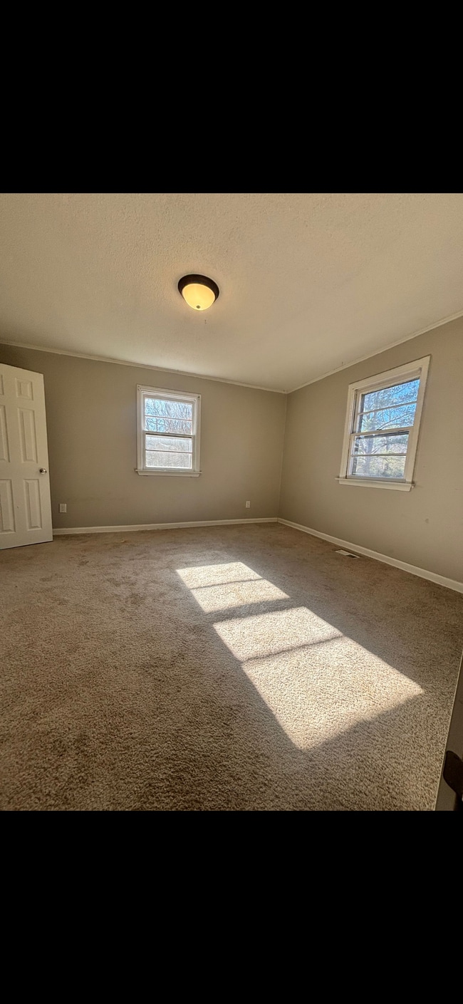 Building Photo - 209 Home St