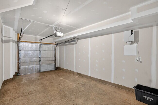 Building Photo - 23111 Foxglove Way
