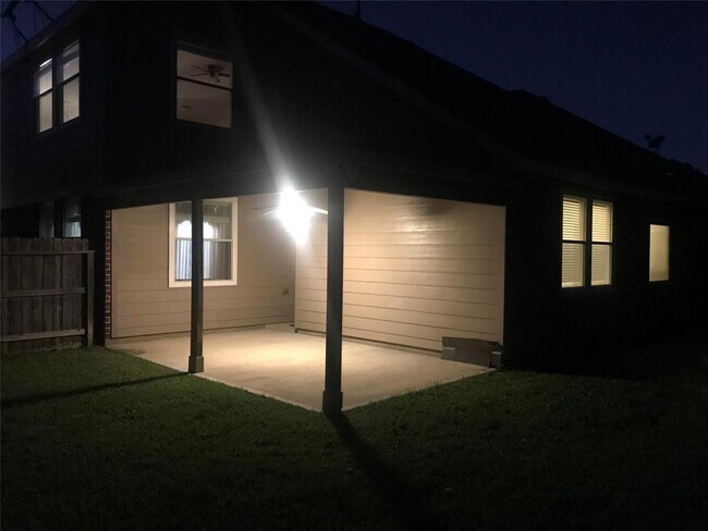 Building Photo - 4023 Windmill Creek Dr