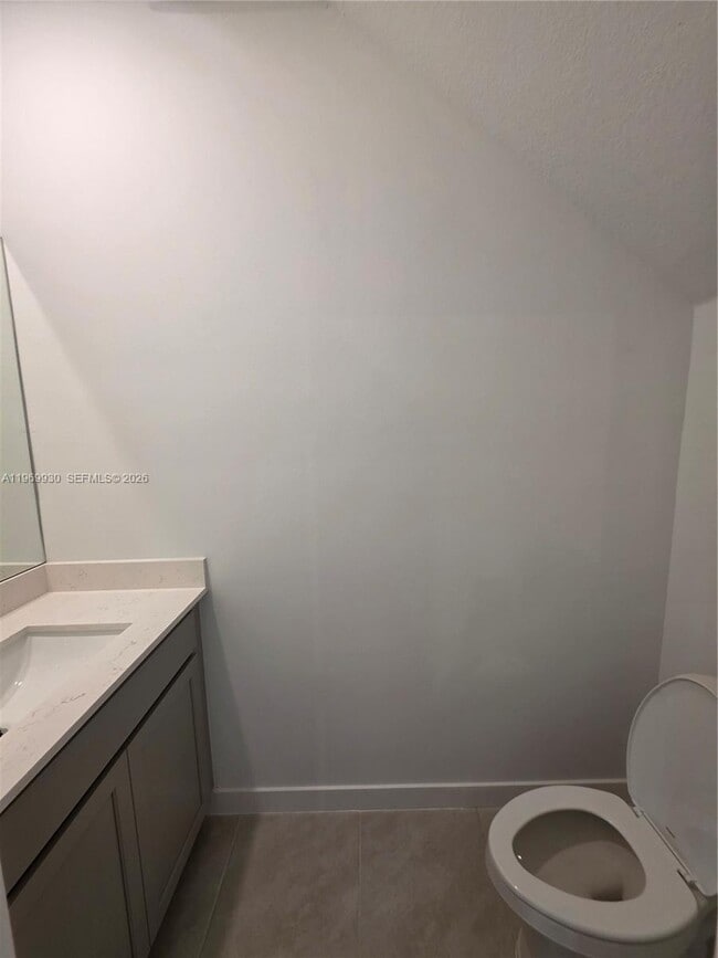 Building Photo - 1114 SW 9th Ave