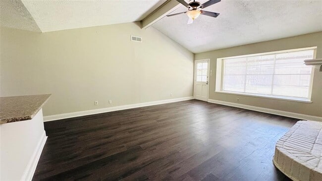 Building Photo - 10418 Towne Oak Ln