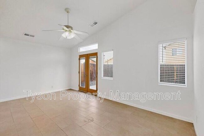 Building Photo - 4740 Jessica Dr NE