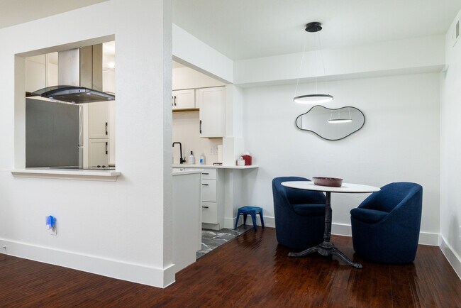 Building Photo - 12888 Montfort Dr