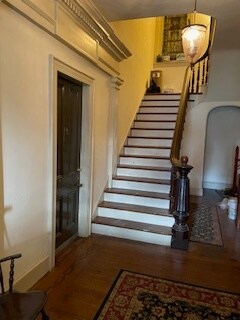 Entry area - 1901 E Market St