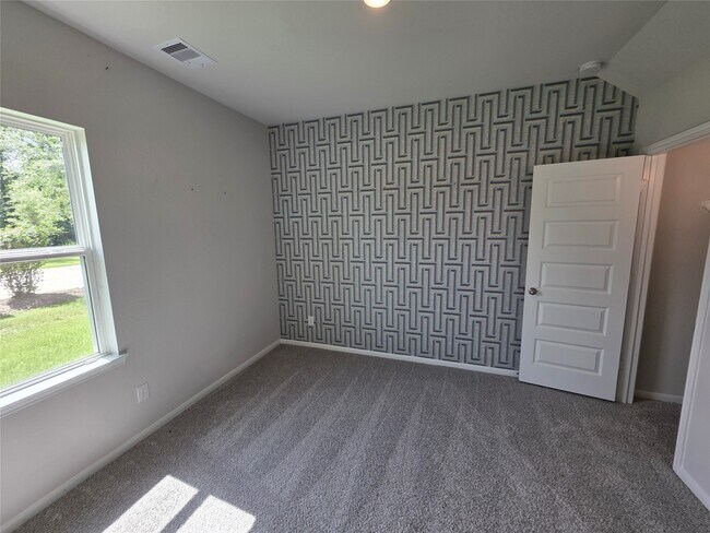 Building Photo - 110 Elm