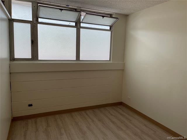 Building Photo - 48 Maluniu Ave