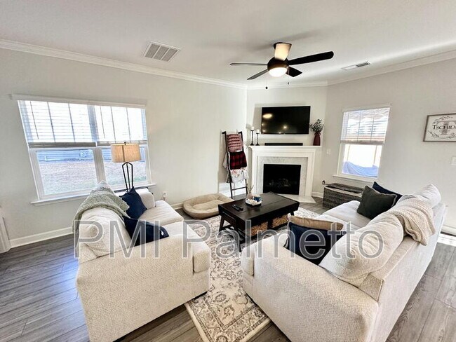 Building Photo - 1059 Ashcroft Cir