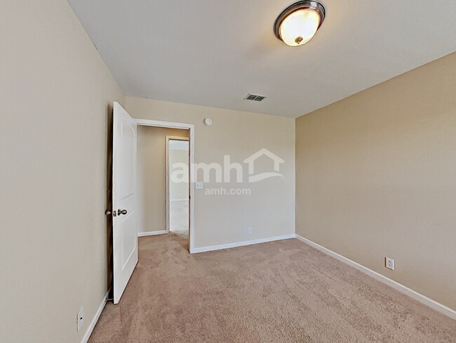 Building Photo - 2630 Anthem Way