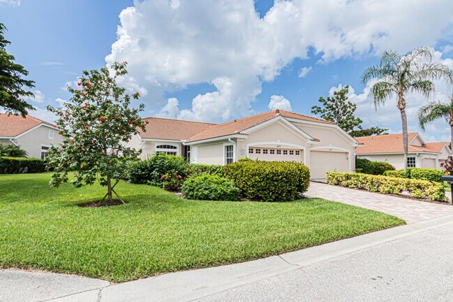 Building Photo - Beautiful 2-Bed Home, Dog Friendly & Resort-Style Amenities – Available for Annual Rental!