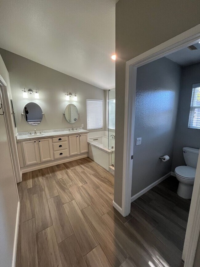 Building Photo - 30133 Destiny Dr