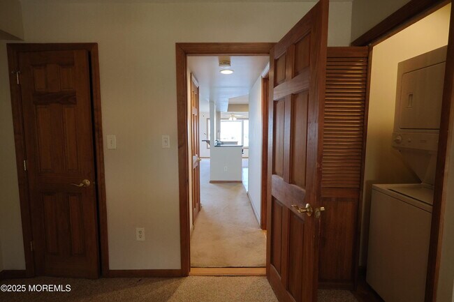 Building Photo - 200 Portland Rd