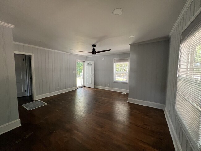 Building Photo - RENTAL HOME 1BD/1BTH
