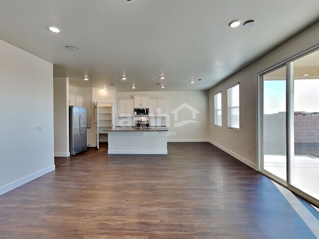 Building Photo - 7456 S Via Bombachas