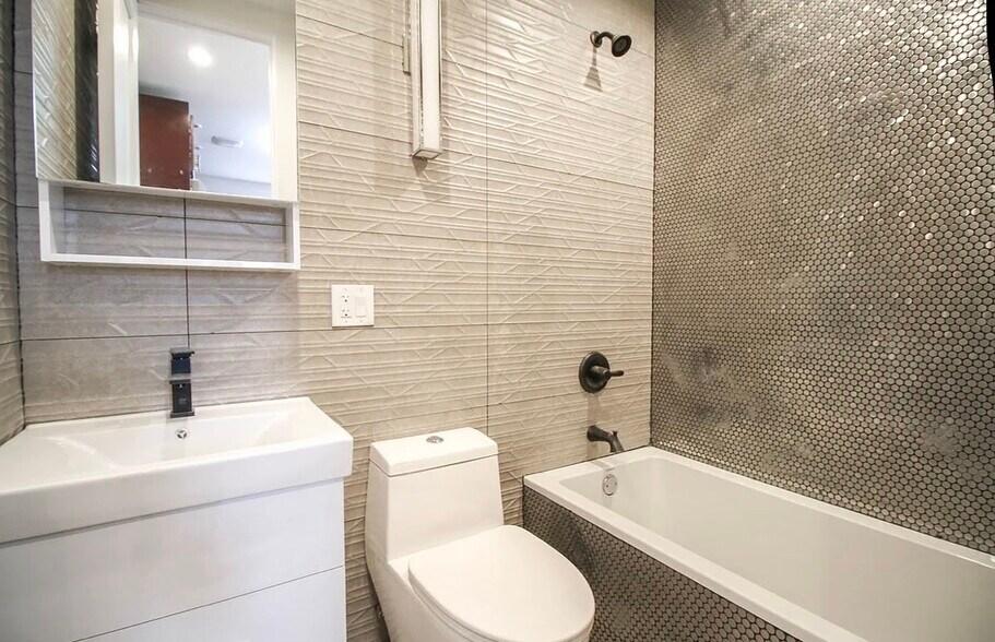 Building Photo - 6702 60th St