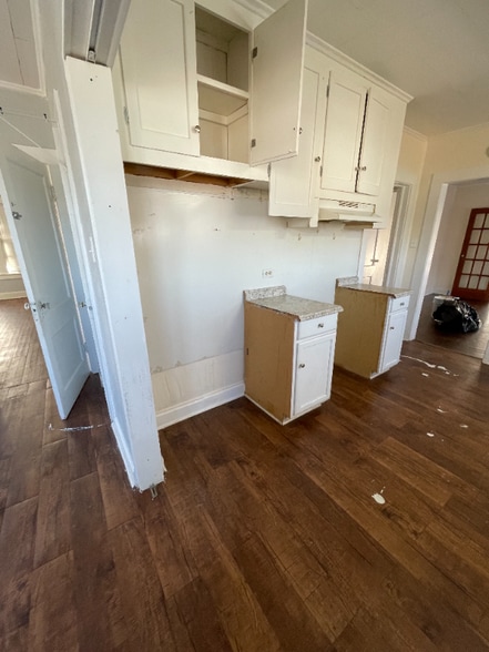 Building Photo - 714 W Main St