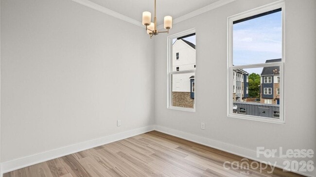 Building Photo - 2025 Clarksdale Dr