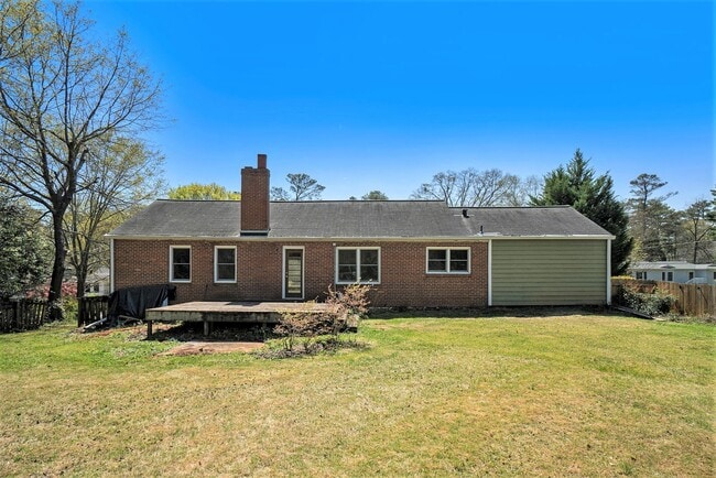 Building Photo - 3 Bedroom, 2 Bath in Decatur