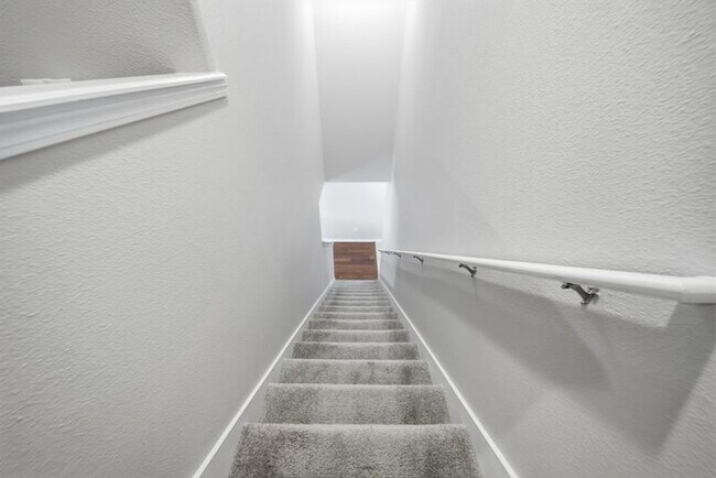 Building Photo - Located in the gated Hammocks community, professionally managed & PRIVATE OWNER