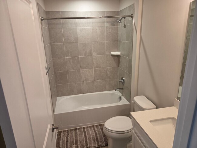 Building Photo - 3 Bedroom 2 1/2 Bath Brand New Townhouse