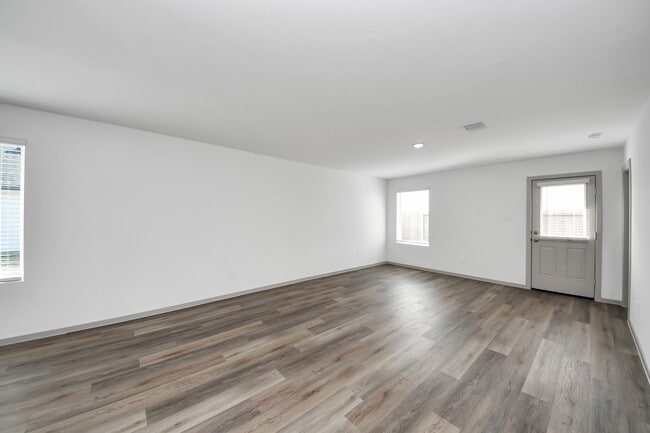 Building Photo - 1018 Bluegill Ln