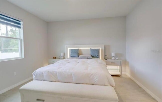 Building Photo - 7439 SW 130th Ln