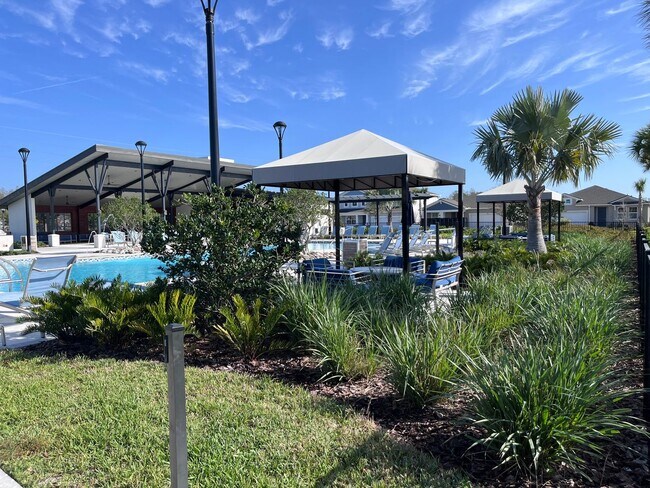 Building Photo - Beautiful 3 bedroom, 2.5 bathroom, 1 car garage townhouse for rent in Lutz!