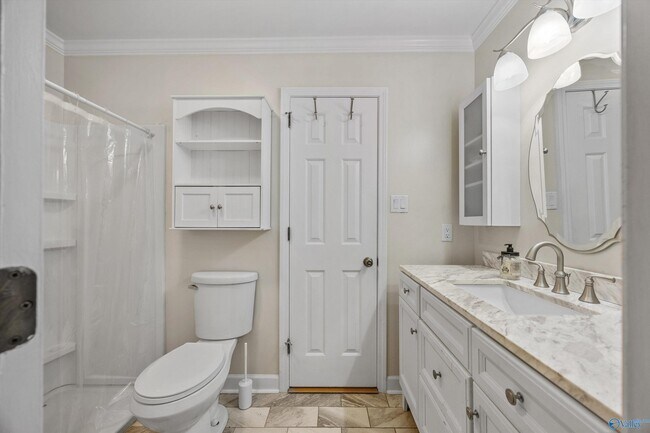 Building Photo - 2134 Greenwood Pl SW