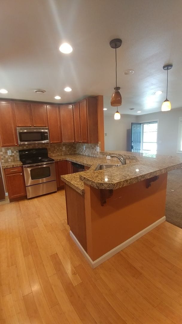 Building Photo - Charming Richland Home with Spacious Layou...