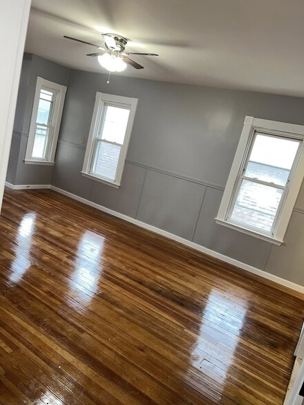 Building Photo - 171 Crapo St