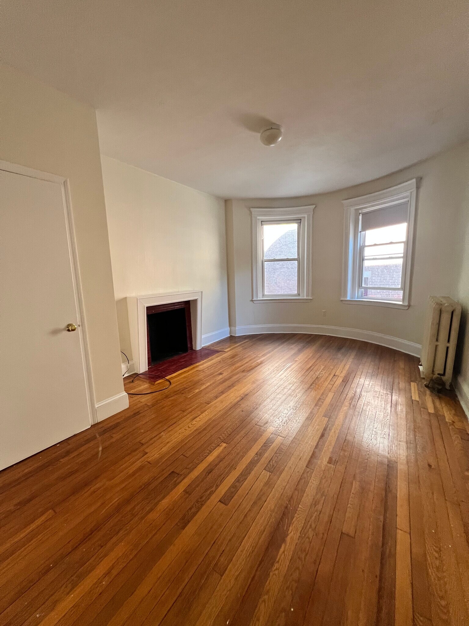 Building Photo - 1784 Beacon St