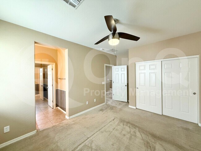 Building Photo - 4051 E Mesquite St