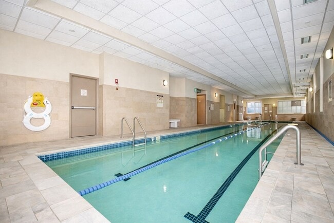 Building Photo - 8-12 Museum Way