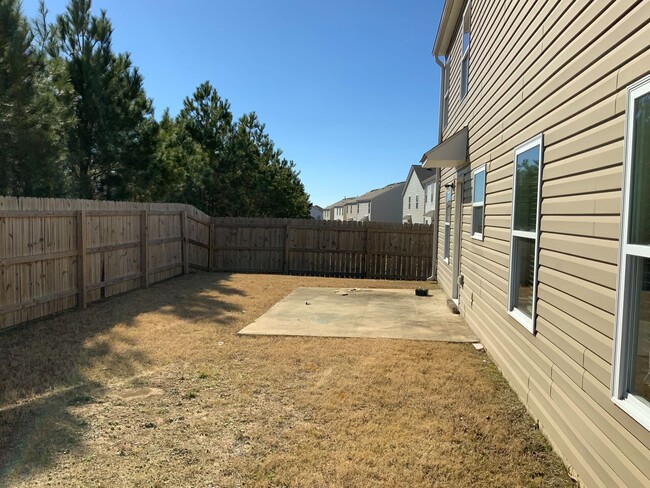 Building Photo - Chelsea Reserve  4 BR / 2.5 Ba / 2 family Room / 2 stories