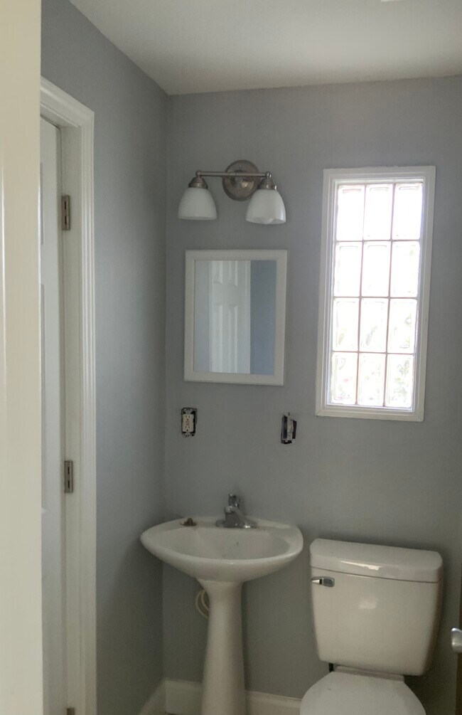 Bathroom 2- pedestal sink, glass brick window - 3816 Byers Ave