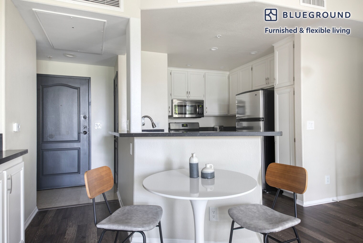 Building Photo - 114 N Doheny Dr