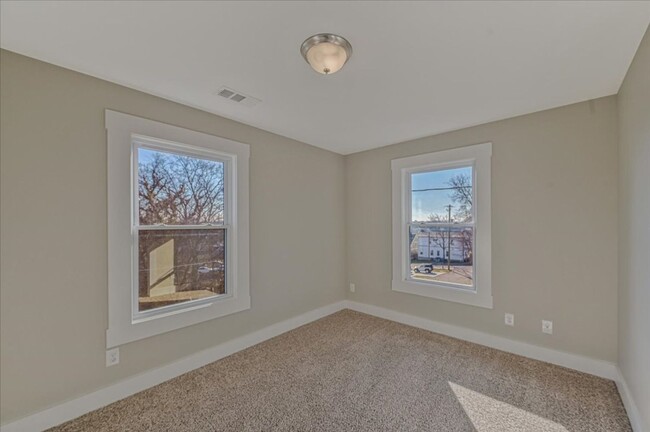 Building Photo - Beautiful House in East Nashville!