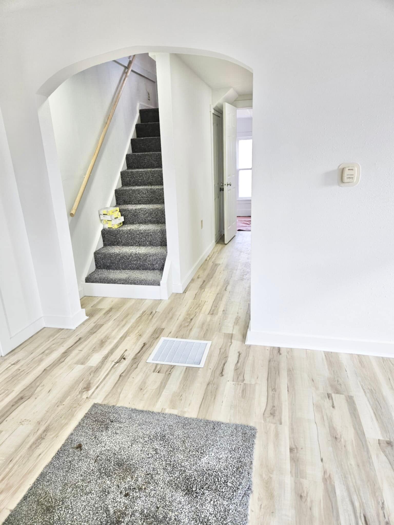 Building Photo - 210 Main St